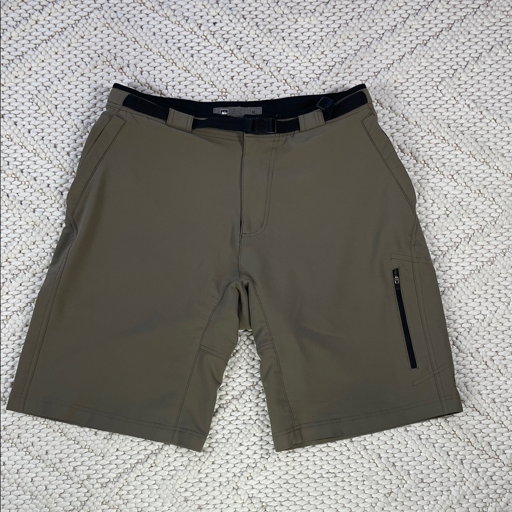 REI Shorts size Medium